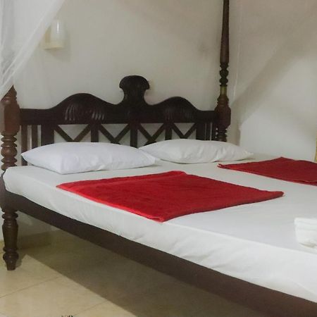 Blue Sea View Bed & Breakfast Унаватуна Екстериор снимка