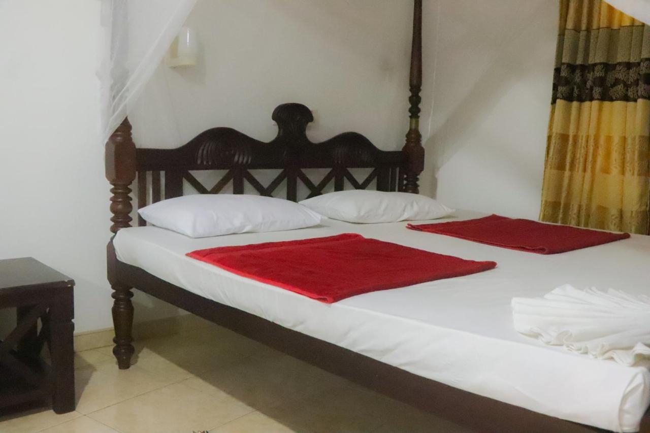 Blue Sea View Bed & Breakfast Унаватуна Екстериор снимка