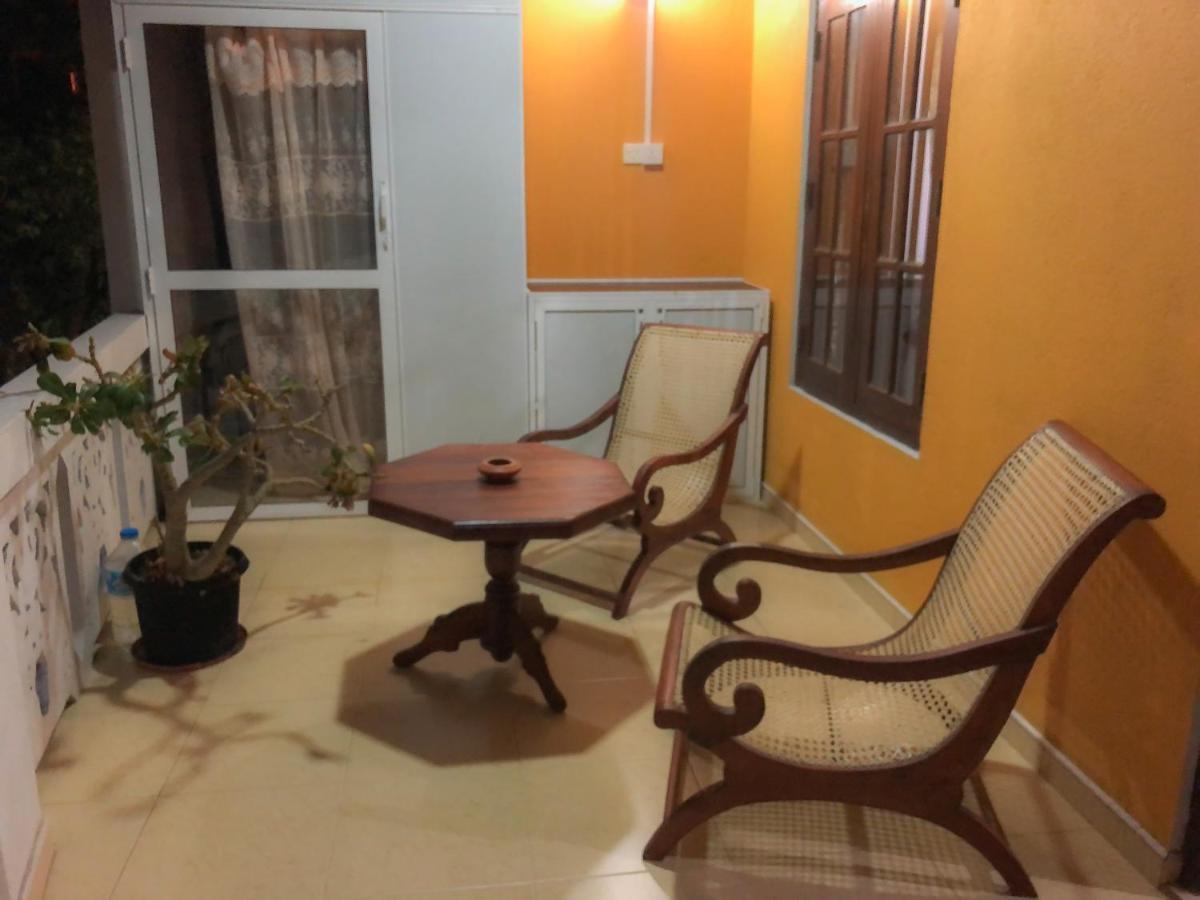Blue Sea View Bed & Breakfast Унаватуна Екстериор снимка